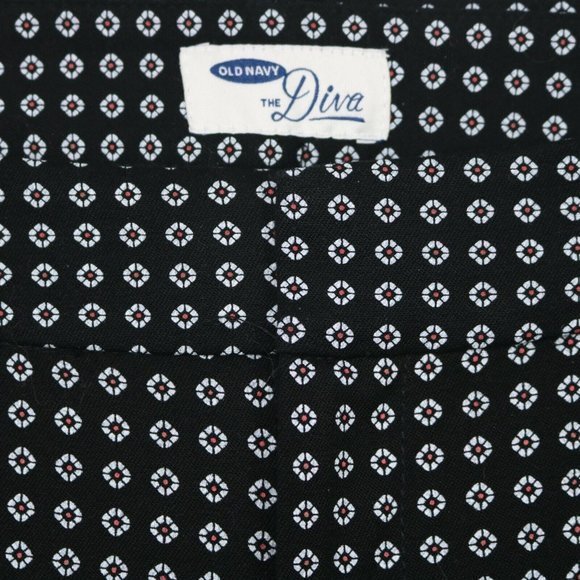 Old Navy The Diva Cropped Skinny Pants Black White Floral Stretch‎ 4 - Picture 5 of 12